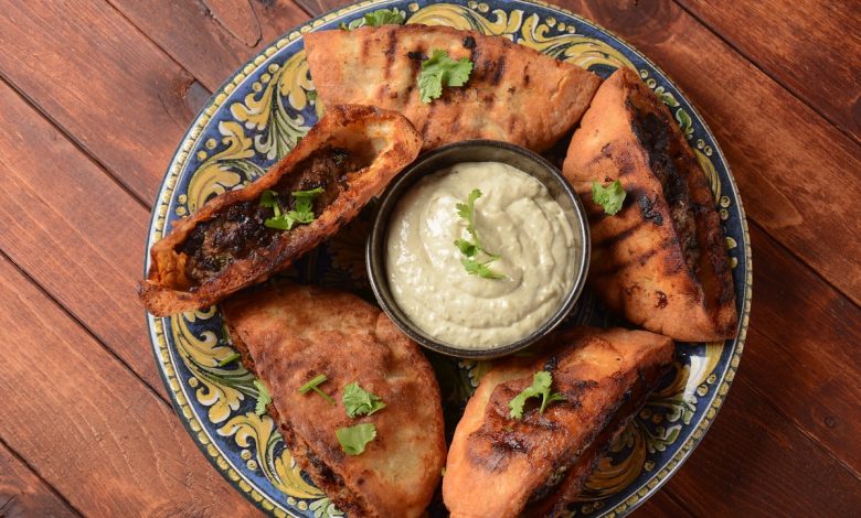 Arayes Lahmeh: Stuffed Meat Pitas – Step by Step Guide