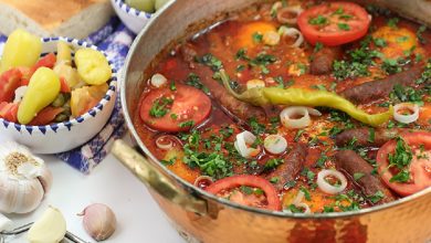 Addat El Merguez is not just a spice mix—it is a bridge between generations, a smell that recalls family kitchens, and a flavor that defines Tunisian meat culture.