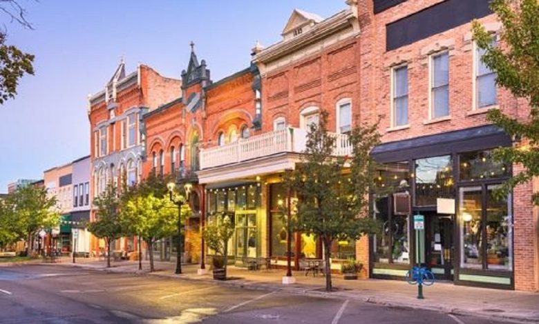 Discover the 10 most affordable U.S. states for families in 2025 based on updated living cost data. Find out where your family can live comfortably on a budget.