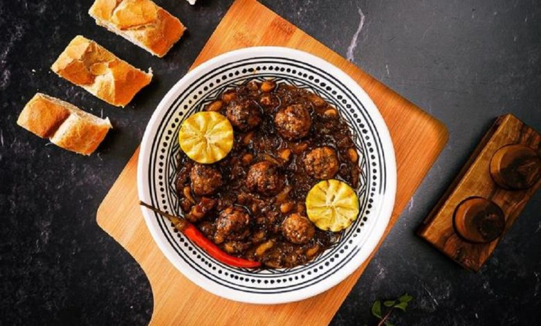 Madfouna, Tunisia’s traditional buried stew of meat, spices, and vegetables.