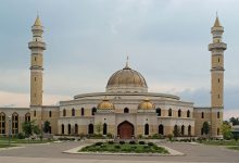 Arabs and Muslims in the U.S. often weigh between Michigan’s affordability and cultural concentration and California’s diversity and economic opportunity.