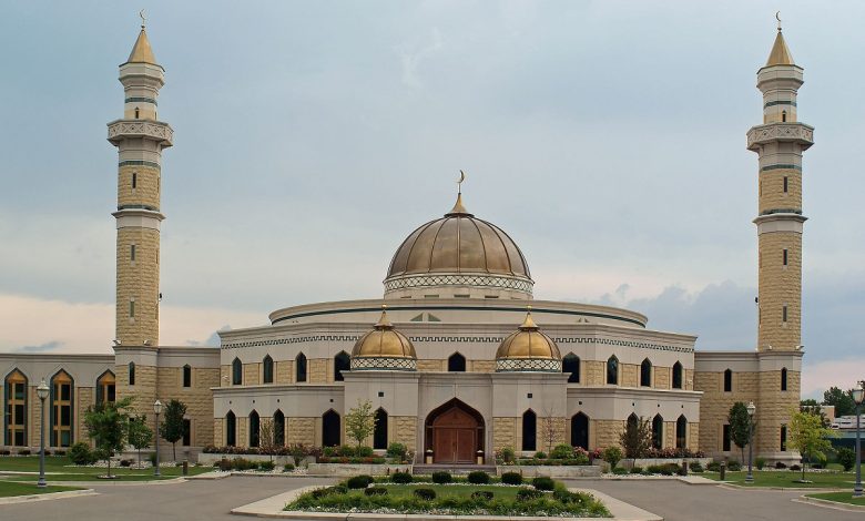 Arabs and Muslims in the U.S. often weigh between Michigan’s affordability and cultural concentration and California’s diversity and economic opportunity.