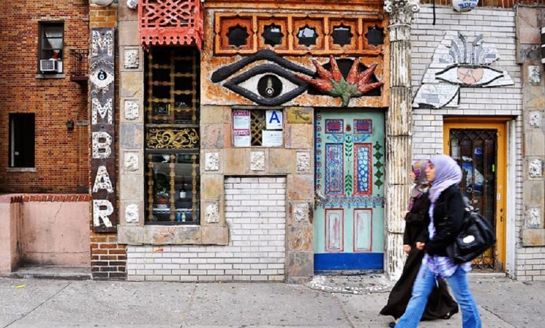 Astoria’s Little Egypt is more than a dining destination—it is a cultural landmark celebrating Arab American heritage. Each restaurant, café, and lounge tells a story of tradition, migration, and community pride.