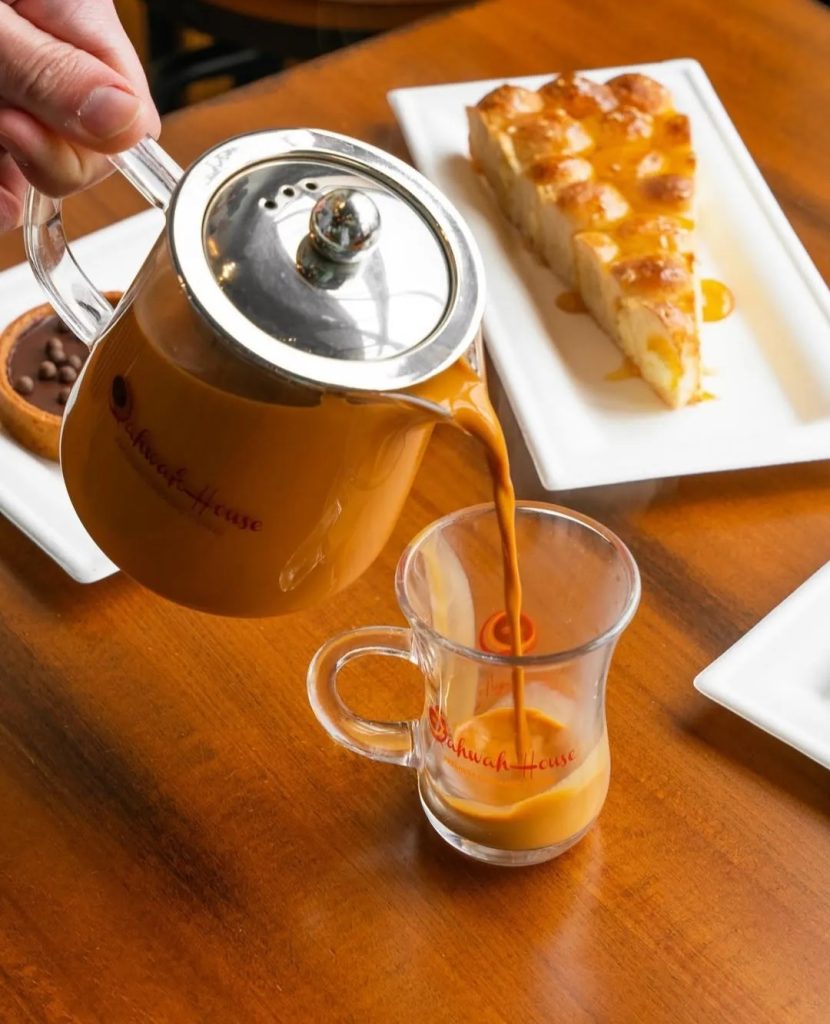 A Yemeni coffeehouse open from morning until midnight, Qahwah House offers rich brews like Sana’ani and Qishr coffee alongside espresso, cold brew, and tea.