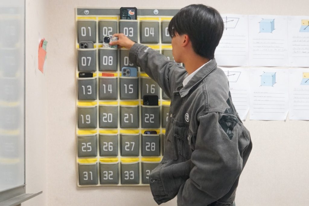 U.S. school phone bans 2025