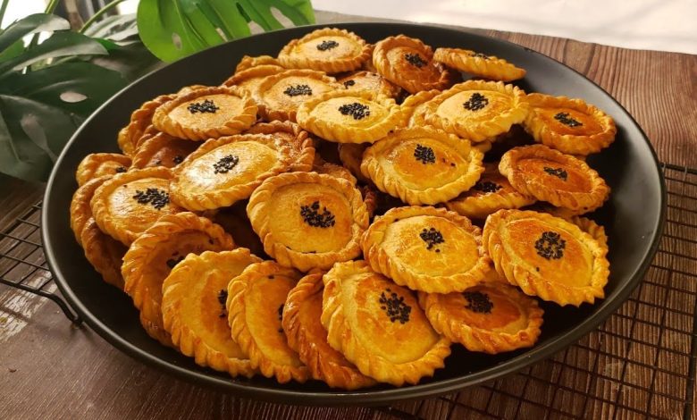 he rich history, ingredients, and cultural importance of traditional Yemeni Ka'ak Sana'ani
