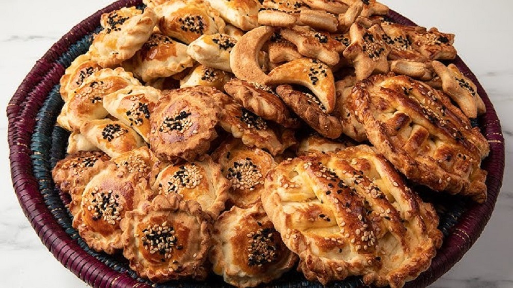 Yemen's culinary history is rich with flavors, textures, and cultural meanings—none more so than Ka'ak Sana'ani, a traditional pastry deeply rooted in the capital city, Sana'a.