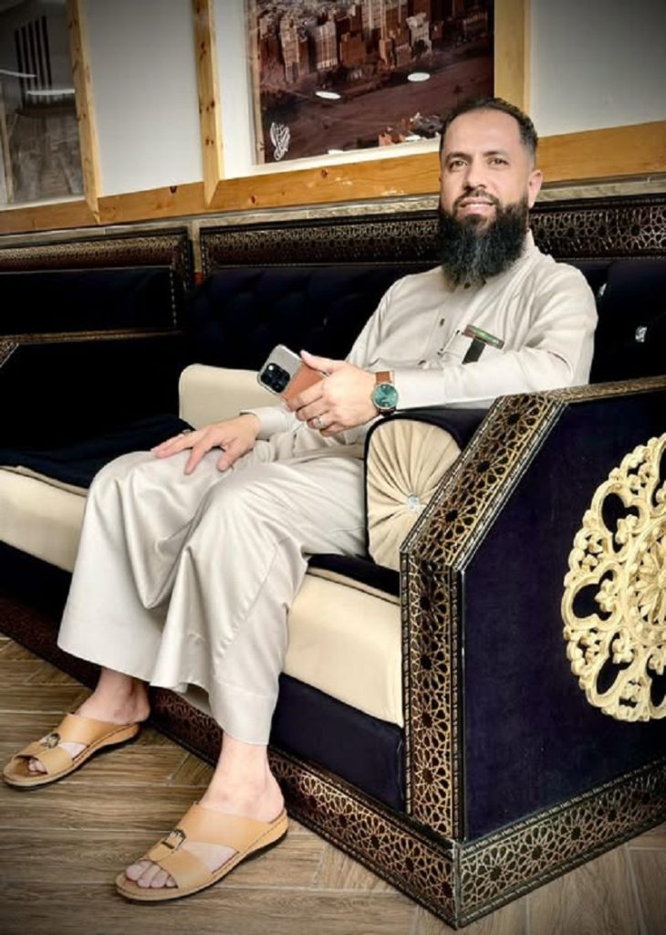 Jameel began his career in the travel industry in 2009, joining the reputable company “Al-Alamiya for Travel” (The Global Travel Company).