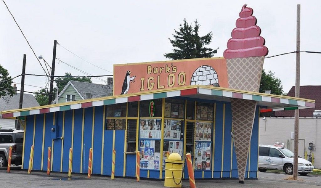 In Hamtramck, Muslim families discovered that American ice cream shops could be adapted to their values.