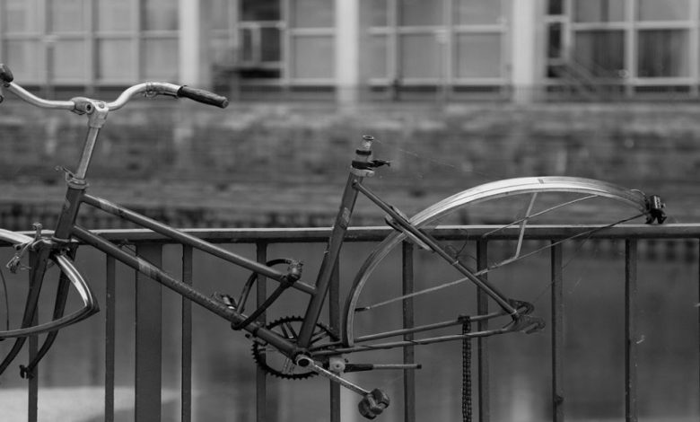 Authorities urge residents to take stronger precautions as bike theft incidents surge in 2024, even as city crime rates decline.