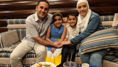 Arab migration to the U.S. began in the late 19th century, primarily with Christian immigrants from Lebanon and Syria. By the mid-20th century, Muslim migration increased, with arrivals from Palestine, Egypt