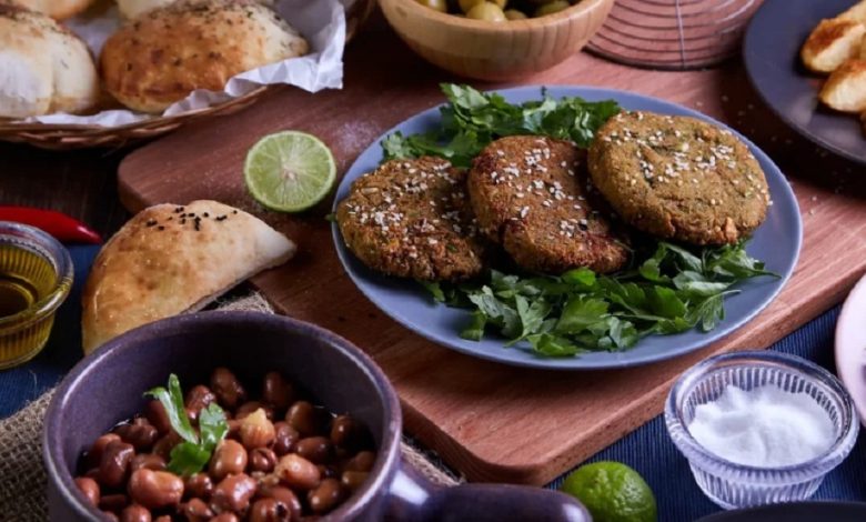From Egyptian breakfast tables to American cities, foul and taamiya are uniting Arab communities