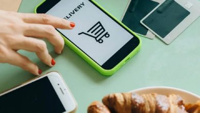 Halal food delivery, grocery apps, and cultural products are transforming daily life for Arab and Muslim families in America.
