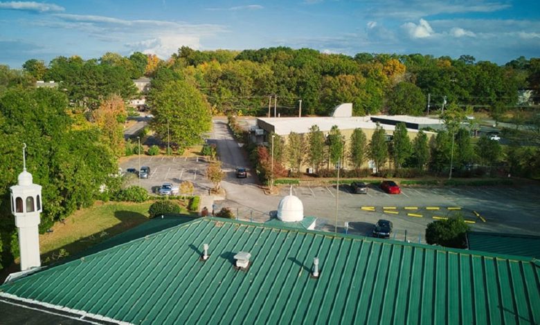 the Huntsville Islamic Center (HIC) in Alabama: a welcoming mosque offering daily prayers, Islamic education, youth programs, and vibrant community events near UAH in Huntsville.
