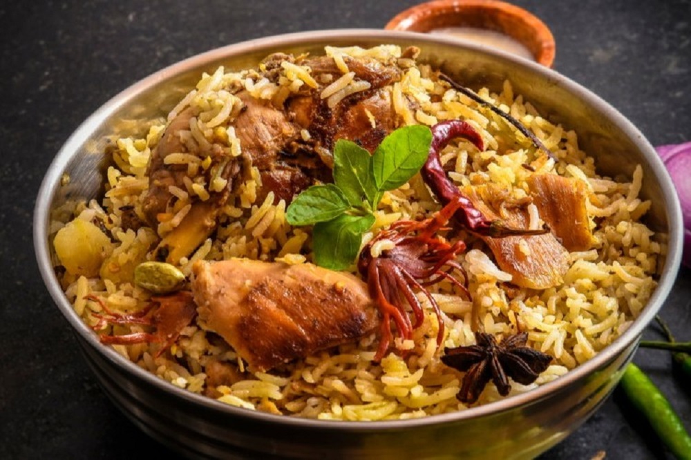 the art of biryani, its preparation, and popularity among Arab and Muslim communities in the U.S.