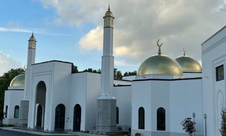 the Al Huda Foundation in Fishers, Indiana — the largest Muslim congregation in the state. Learn about its history, Eman Schools, interfaith work, and growing Arab and Muslim community in Indianapolis.