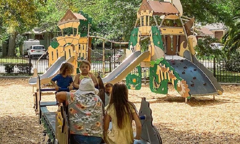 Located in the Avondale neighborhood, Boone Park is one of Jacksonville’s most family-oriented green spaces.