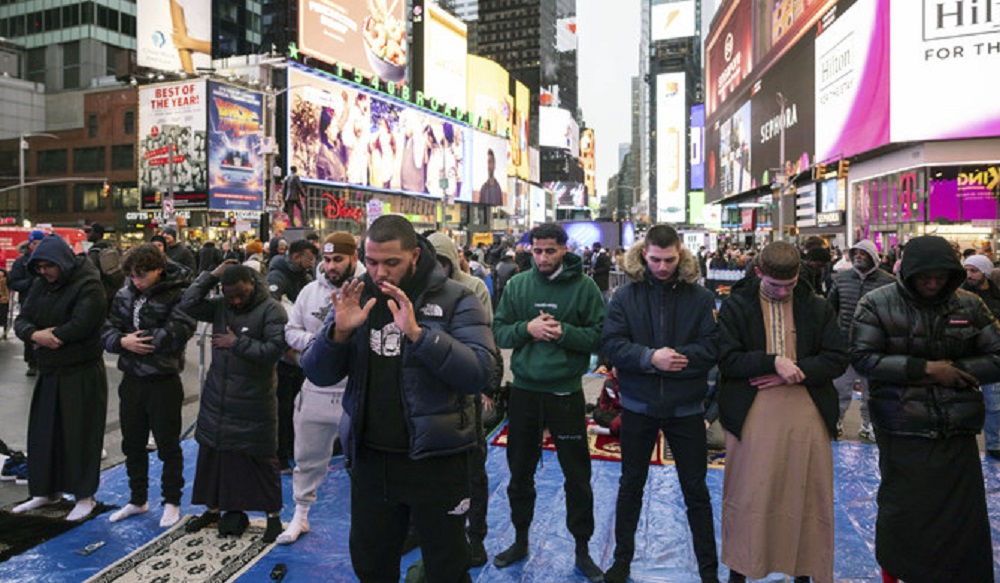 The Secret Behind Muslim Prayer in Times Square