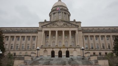 Frankfort, Kentucky, where Muslim and Arab families live. Learn about nearby mosques, halal food options, community centers, and family-friendly areas that make Frankfort welcoming for Islamic lifestyles.