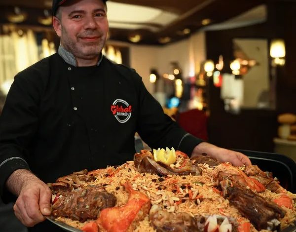 Abdulmueen Mubarak, widely known as Abu Yaman, is a Syrian immigrant whose love for cooking has turned into one of Virginia’s most heartwarming success stories.