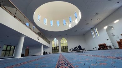 Beyond worship, the center serves as a vibrant hub for community engagement. It offers educational programs and events for all ages, fostering lifelong learning and deeper understanding of Islam.