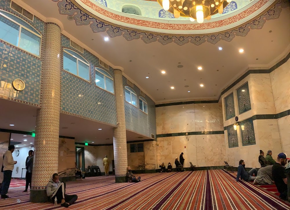 Masjid Al-Rahman, also known as the Islamic Center of Baton Rouge, has been serving the Sunni Muslim community since 1978.