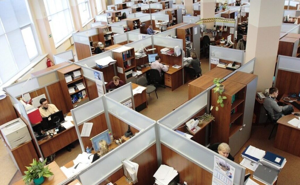 Experts Link Job Insecurity to Rising Burnout and Reluctance to Take Time Off