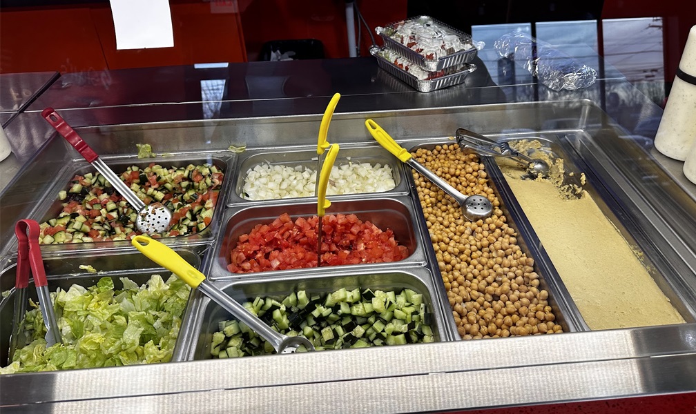 Top Small Towns in Massachusetts Where Muslims Thrive and Find Halal Food Easily