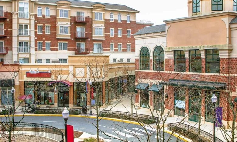 Fairfax is one of the top areas in Virginia with a large Muslim population. Its proximity to Washington D.C. has made it a center for Muslim professionals, families, and students.