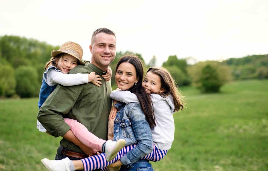 A new CoworkingCafe report ranks the best U.S. cities for working parents in 2025.