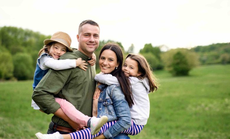 A new CoworkingCafe report ranks the best U.S. cities for working parents in 2025.