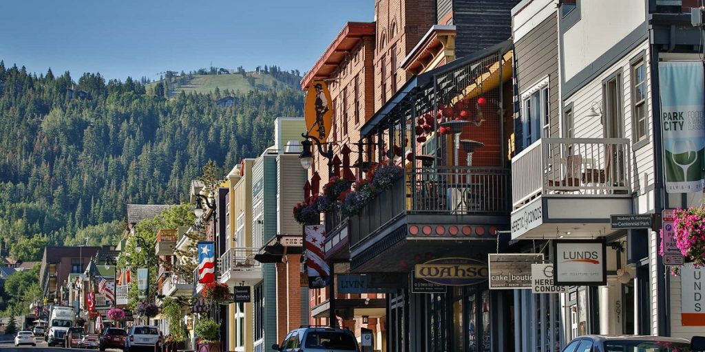 the Utah towns with the most expensive homes, from Park City’s ski-in mansions to Alpine’s private estates and St. George’s desert villas.