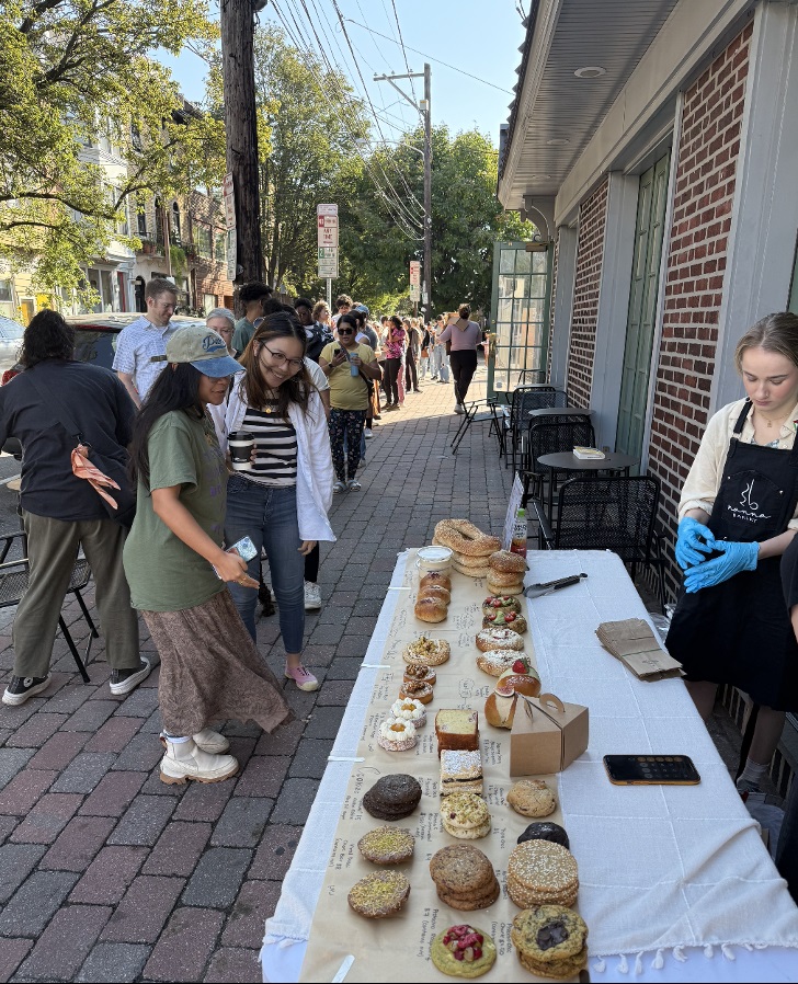 In 2018, Manna moved to the United States for Temple University, pursuing tennis while his culinary passion grew.