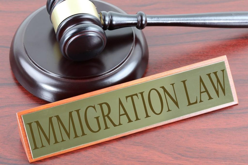 federal court has halted USCIS’s 2024 fee increases, restoring lower EB-5 application costs and easing the path for foreign investors seeking U.S. residency.