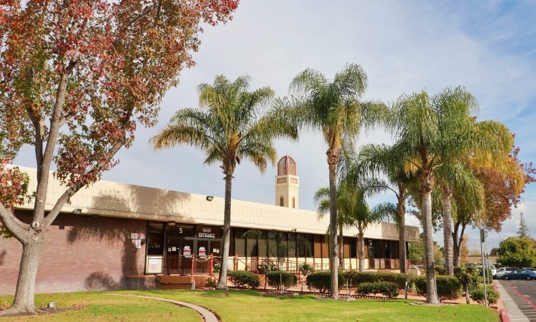 Located in Silicon Valley, Santa Clara attracts Muslim professionals in the tech industry. The Muslim Community Association (MCA), one of the largest mosques on the West Coast, serves thousands of families.