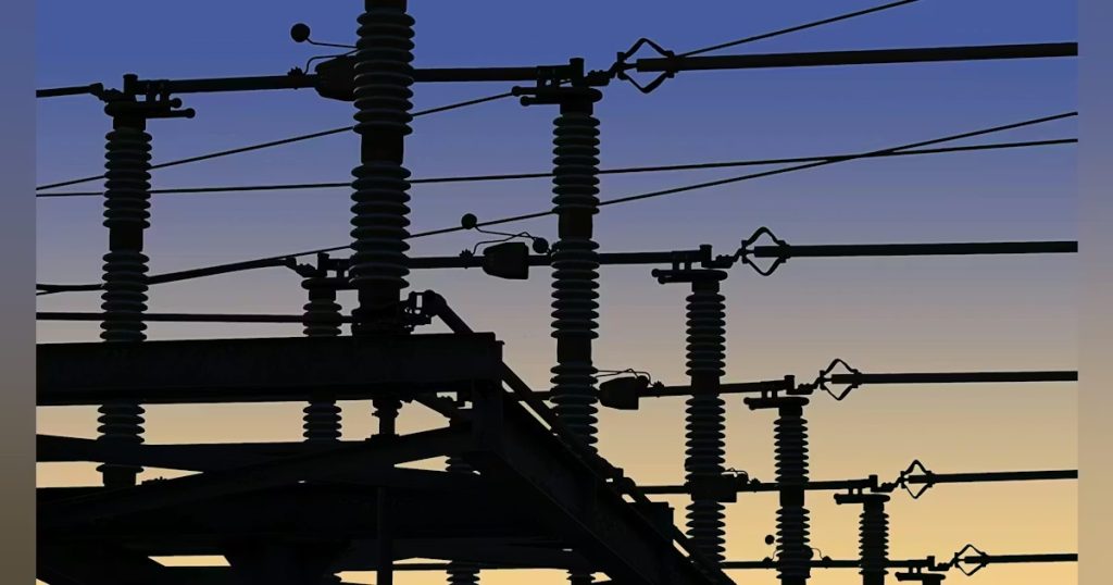 The state postpones the ban on fossil-fuel equipment in new constructions as a federal appeal reviews the law’s constitutionality, balancing climate goals with economic and housing concerns.