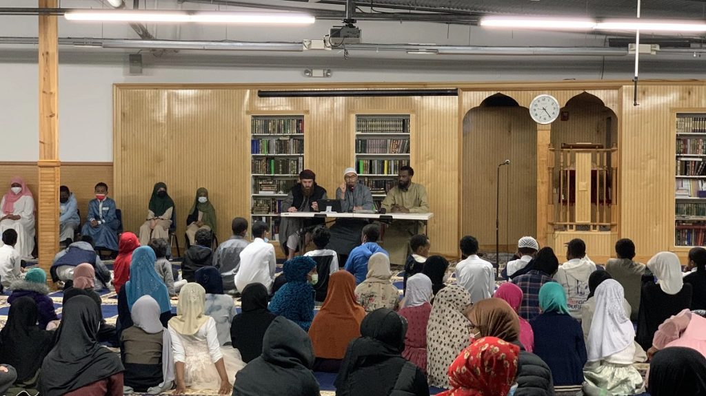 The Abubakr Islamic Center of Washington stands as one of the most active and influential hubs of Muslim life in the Pacific Northwest. Located in Washington State, the center serves as a spiritual anchor, an educational institution, and a community gathering point for Muslims across the region.