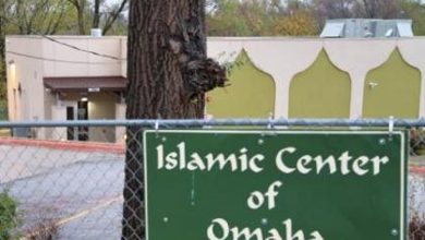 The establishment of Omaha’s Islamic institutions began in the 1960s, when early Muslim immigrants from Africa, the Middle East, and South Asia sought to create a place for prayer and community.