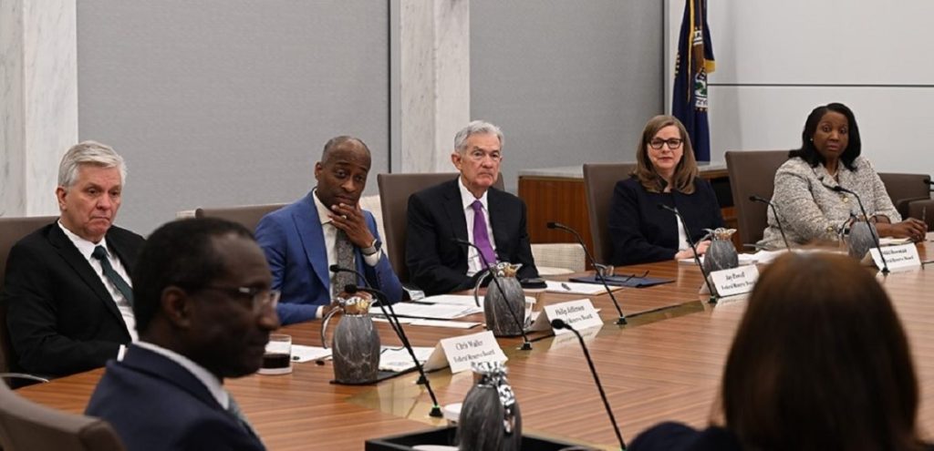 Federal Reserve officials are increasingly hesitant about another interest rate cut in December, citing stubborn inflation, uncertain labor-market data, and widening divisions inside the central bank.