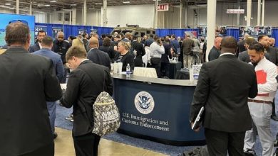 The administration of President Donald Trump announced the imposition of new financial fees amounting to five thousand dollars on migrants who are caught entering the United States illegally.