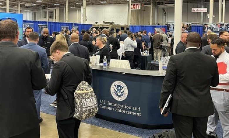 The administration of President Donald Trump announced the imposition of new financial fees amounting to five thousand dollars on migrants who are caught entering the United States illegally.