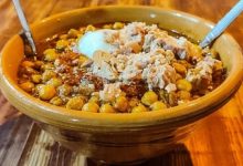 Tunisian lablabi is one of the country’s most iconic traditional winter dishes, known for its simplicity, warmth, and deep cultural roots.