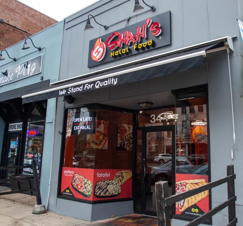 Connecticut’s halal food landscape has undergone a major transformation over the past decade, driven by the rapid growth of Muslim communities across the state and the rising demand for accessible, authentic, and certified-halal dining options.