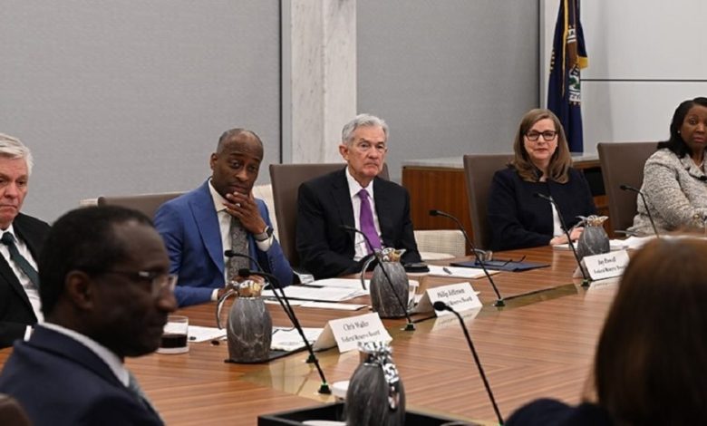 An important message has been delivered by experts to Americans: “Expect a reduction in interest rates this week. But do not expect more anytime soon.”