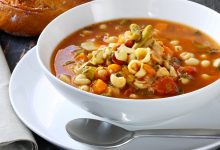 Makrouna Jariya (المقرونة الجارية), literally meaning “running pasta,” is a classic Tunisian dish known for its quick preparation and bold flavor.