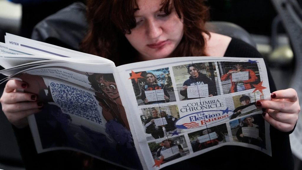 About half the surveyed teens believe journalists give special treatment to advertisers, make up details like quotes, or pay or provide services to sources “always or almost always” or “often.” Nearly six in ten say journalists regularly take photos and videos out of context.