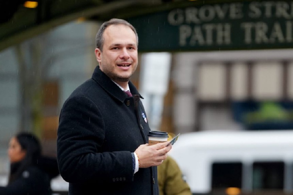 The longtime councilman defeats former Governor Jim McGreevey as affordability, housing, and economic pressure shape voter priorities.