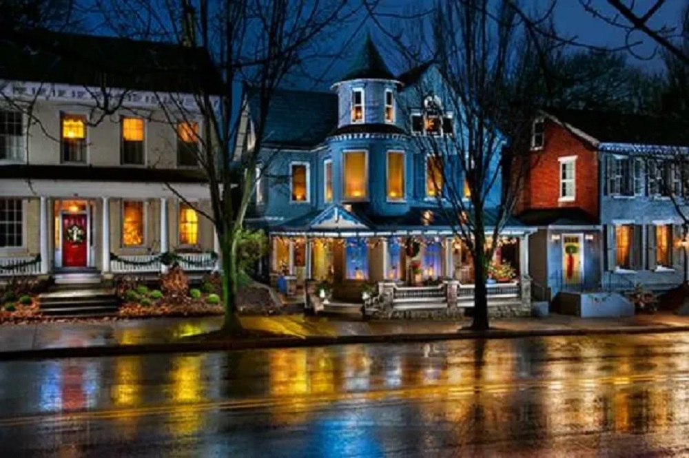 peaceful weekend towns USA