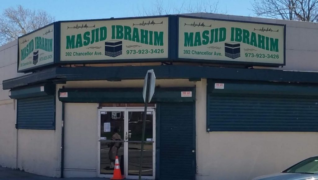 Mosques and Islamic centers in Newark serve as both places of worship and important community hubs. Several historic and contemporary institutions provide regular prayers, educational programs, social events, and religious classes: