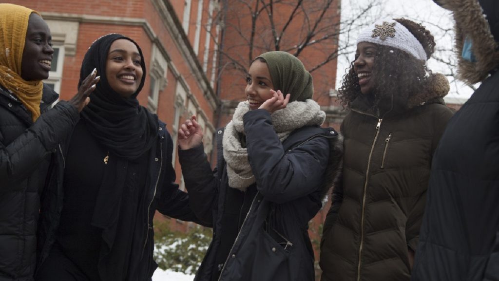 The presence of Muslims in Des Moines dates back to the mid-20th century, when small numbers of Muslim students, professionals, and immigrants began settling in Iowa for education and employment opportunities.